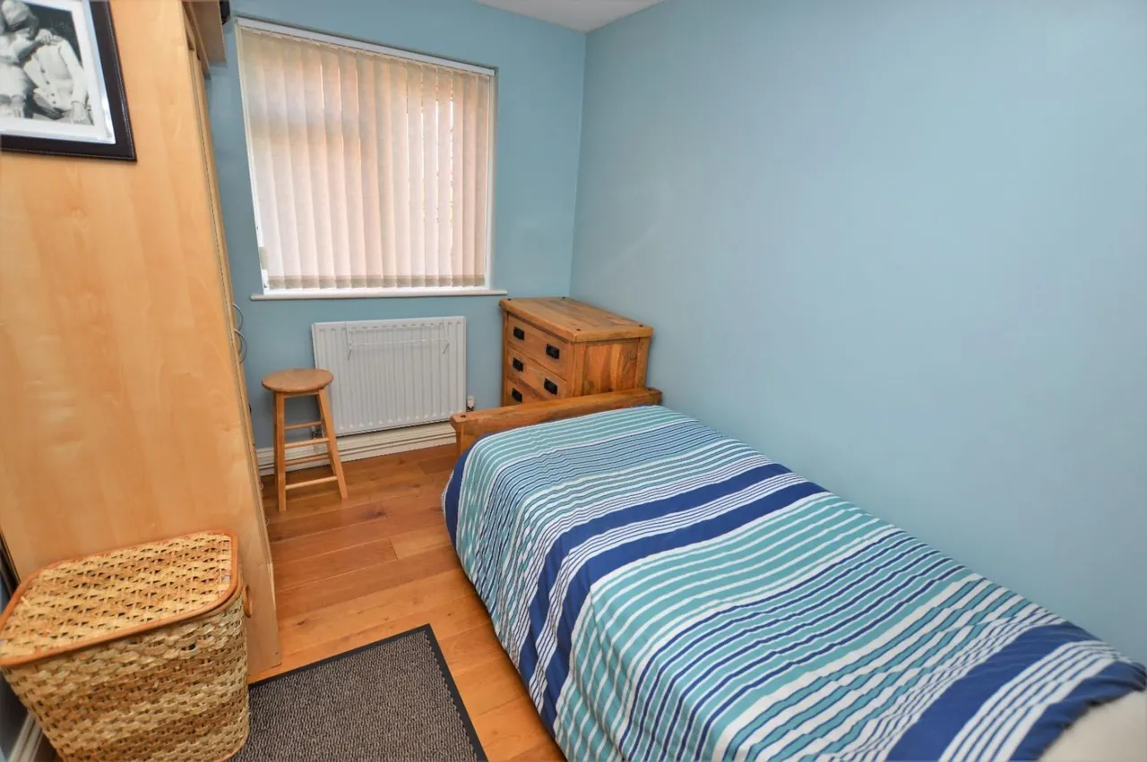 Featherby Drive, Leicester, LE2, photo 4
