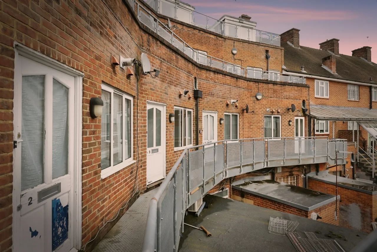 2 bed flat for sale, Easton Street, High Wycombe, HP11