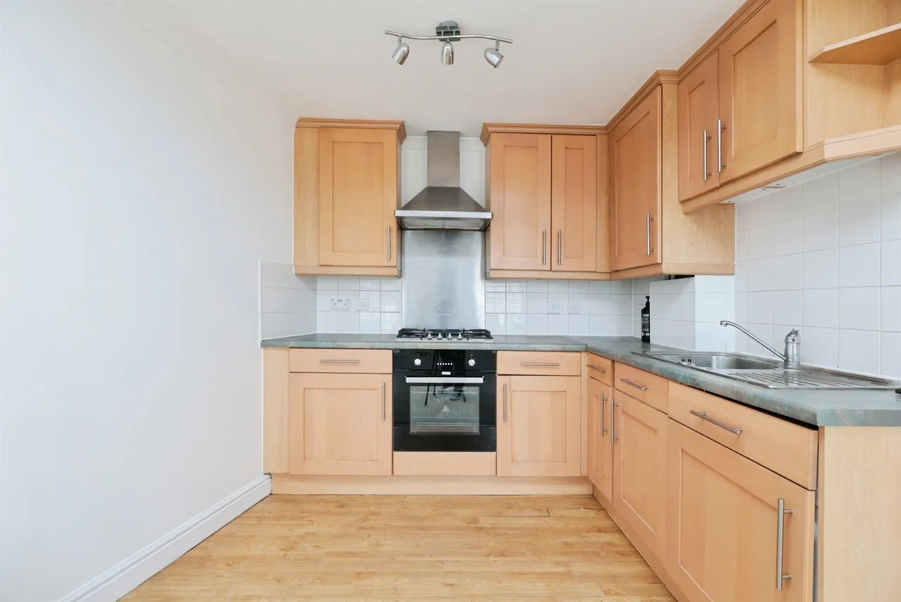 Easton Street, High Wycombe, HP11, photo 9