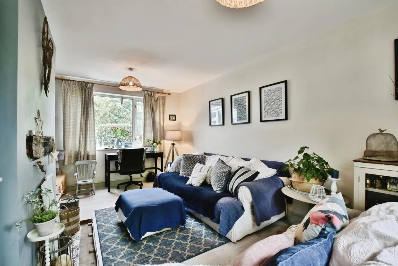 Ivymeade Close, Macclesfield, SK11, photo 9