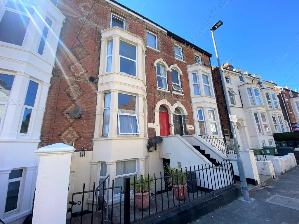2 bed flat for sale — Elphinstone Road, Southsea, Portsmouth, PO5