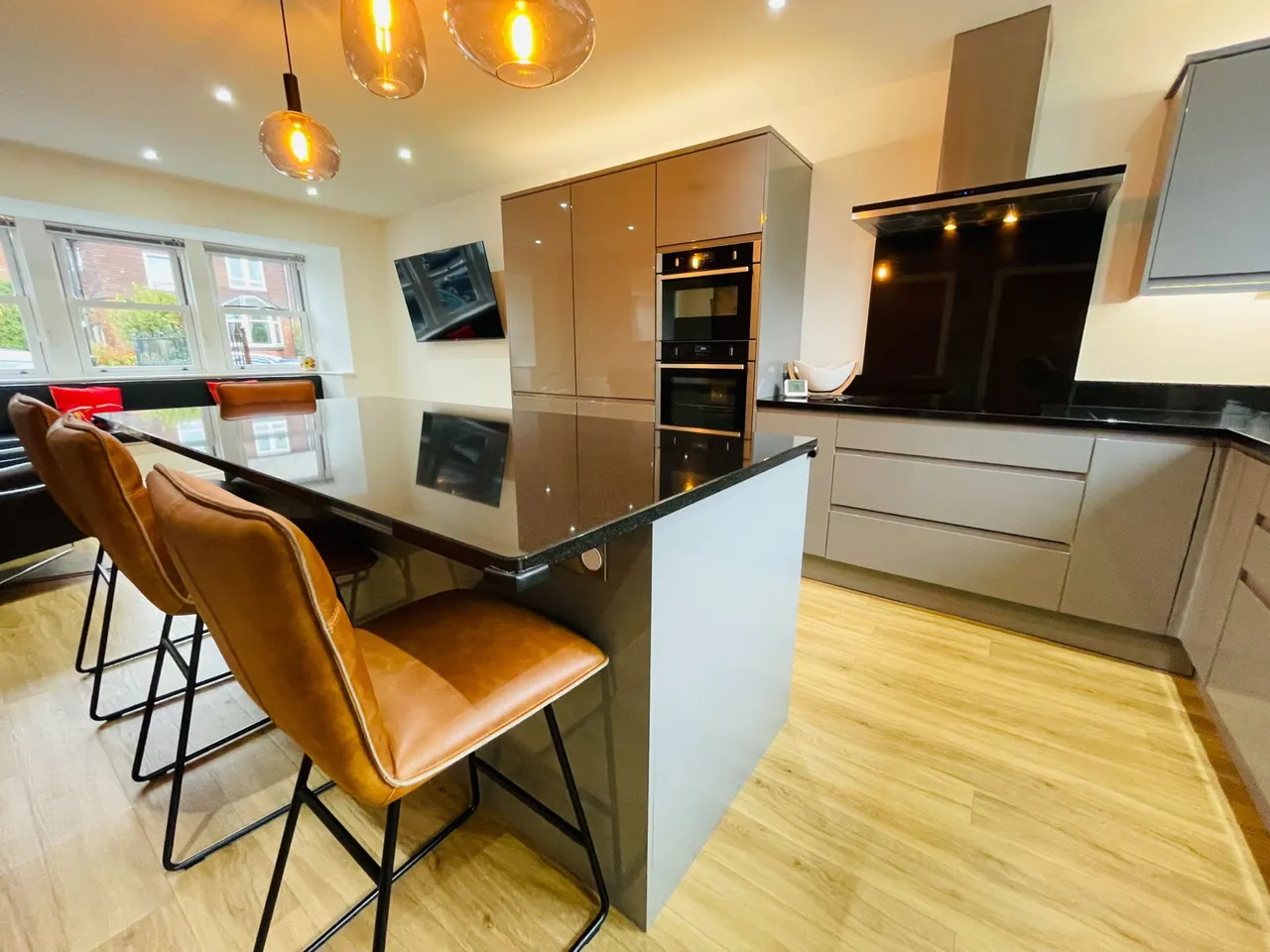 Victoria Road, Stocksbridge, photo 4