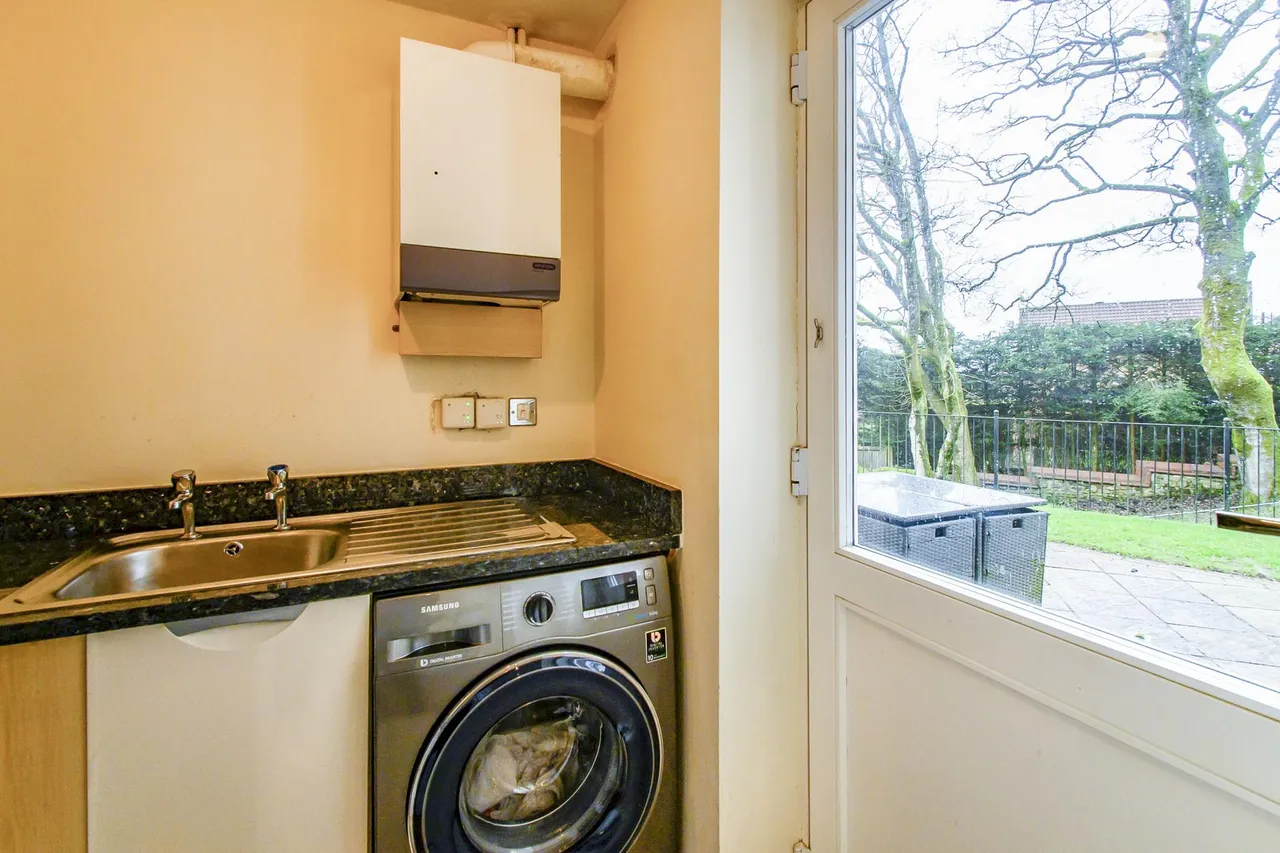 Clarendon Gardens, Bolton, BL7, photo 11