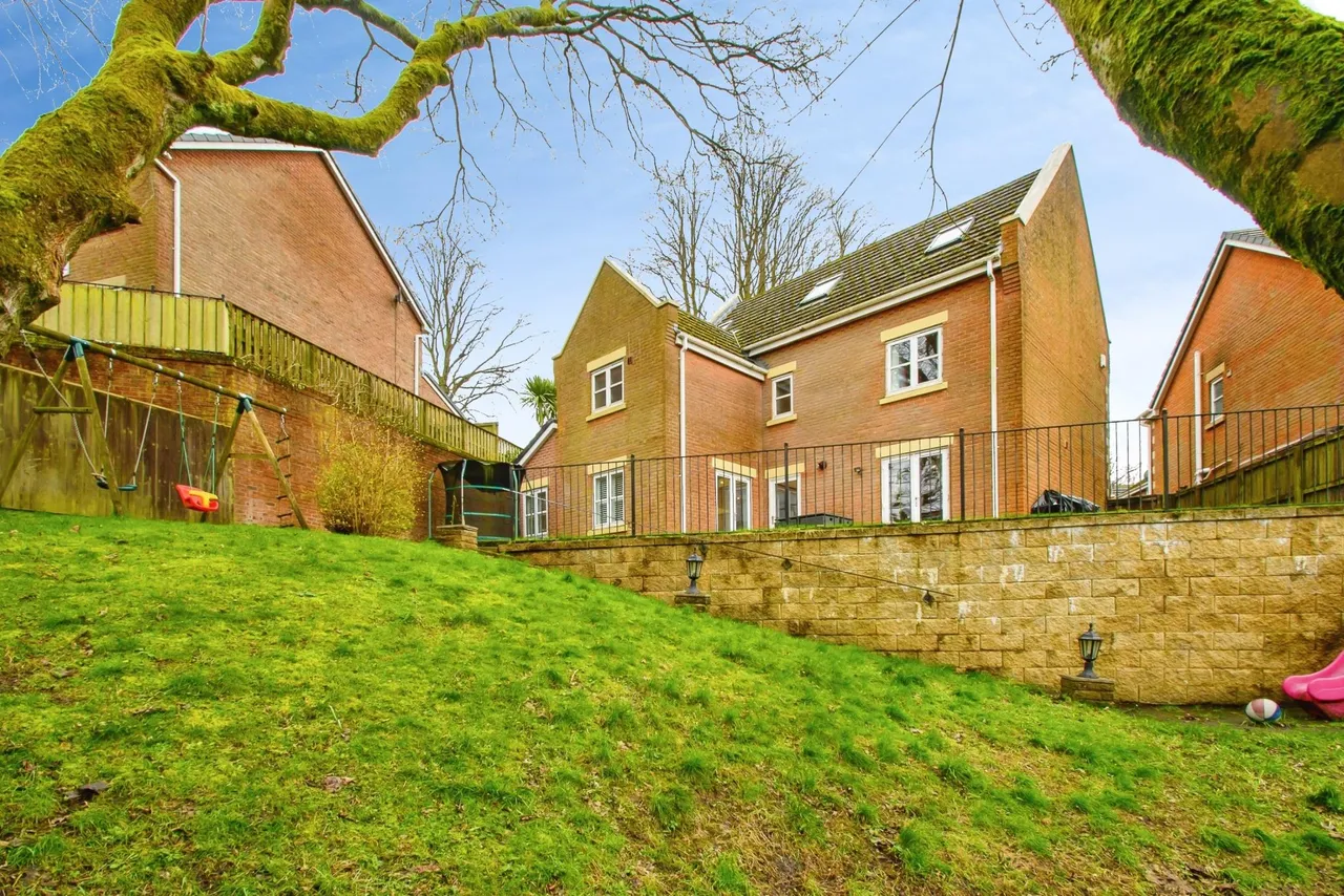 Clarendon Gardens, Bolton, BL7, photo 35