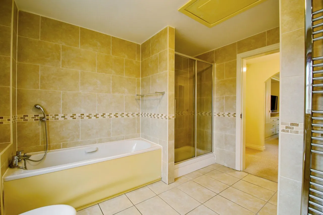Clarendon Gardens, Bolton, BL7, photo 16