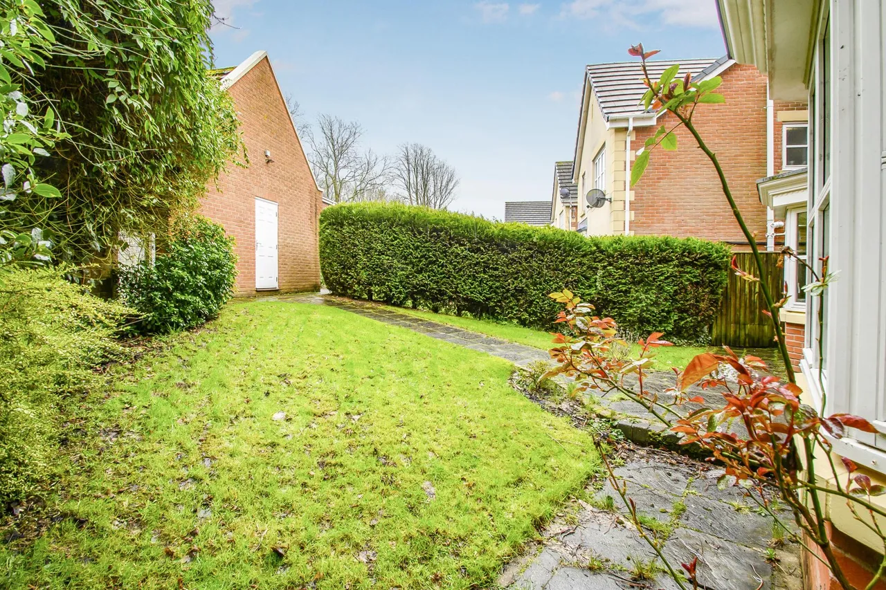 Clarendon Gardens, Bolton, BL7, photo 38