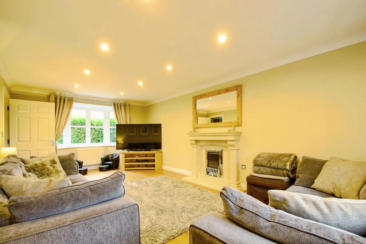 Clarendon Gardens, Bolton, BL7, photo 9