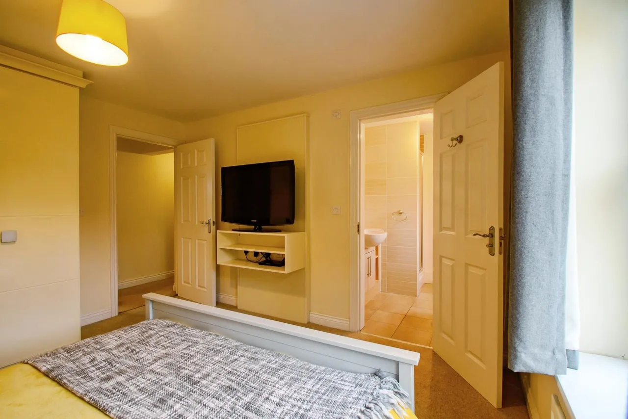 Clarendon Gardens, Bolton, BL7, photo 22