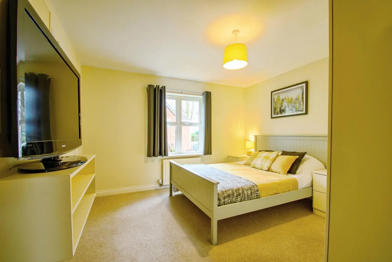 Clarendon Gardens, Bolton, BL7, photo 19