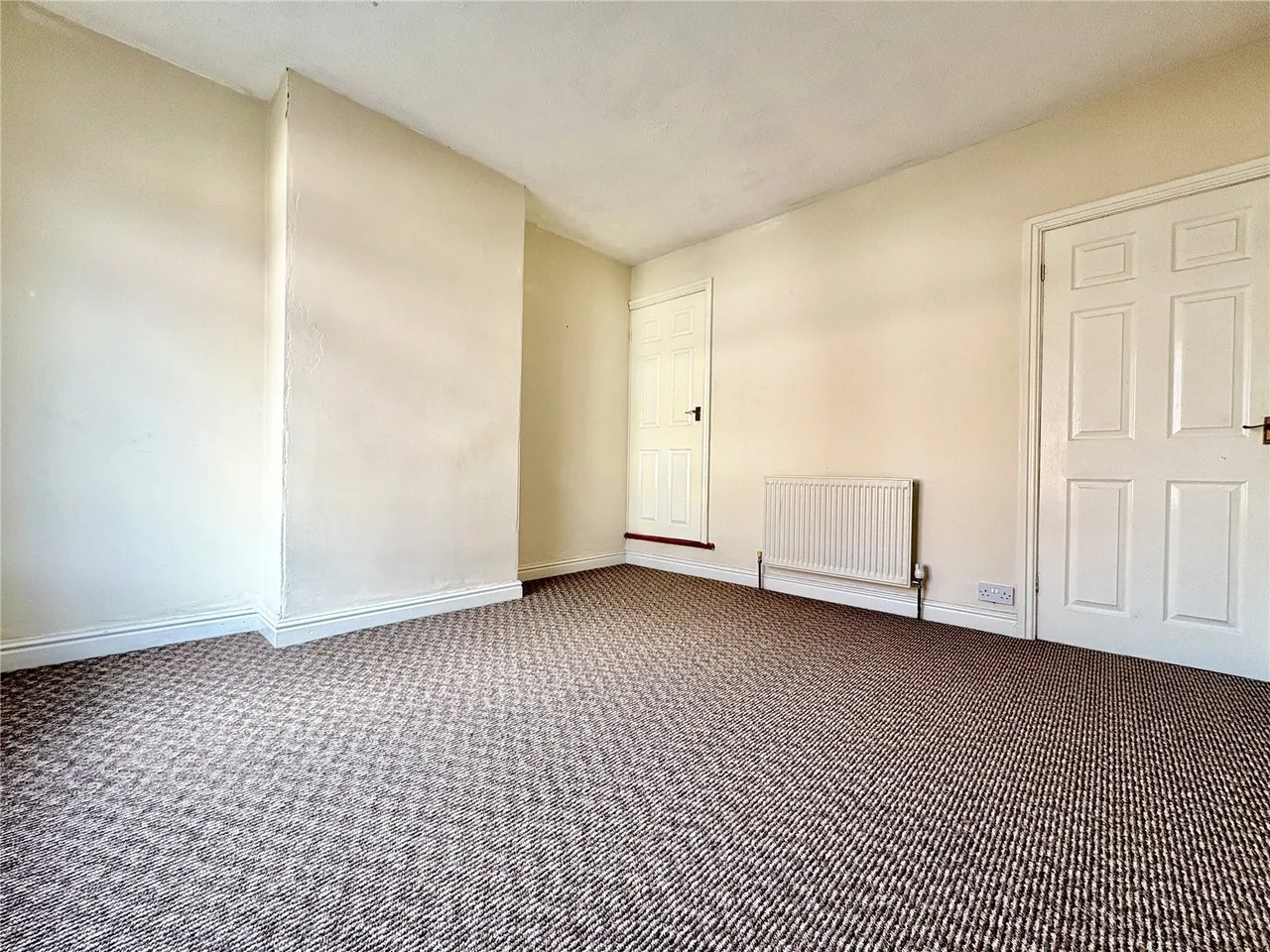 Regent Street, NUNEATON, Warwickshire, CV11, photo 13