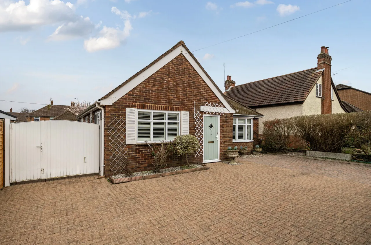 Reading Road South, Church Crookham, Fleet, Hampshire, GU52 6AB, photo 20