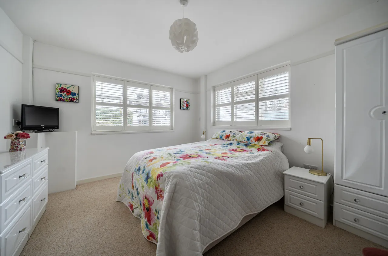 Reading Road South, Church Crookham, Fleet, Hampshire, GU52 6AB, photo 11