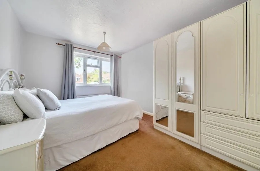 Nash Park, Binfield, RG42, photo 6