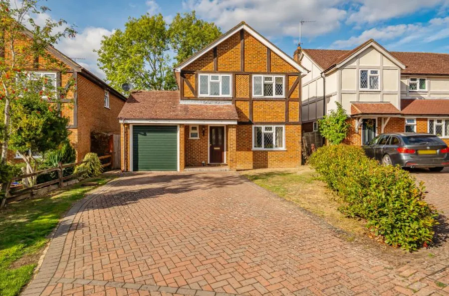 4 bed house for sale, Nash Park, Binfield, RG42