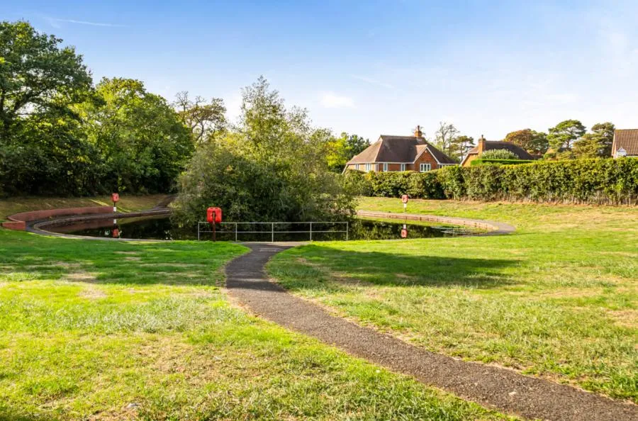Nash Park, Binfield, RG42, photo 15