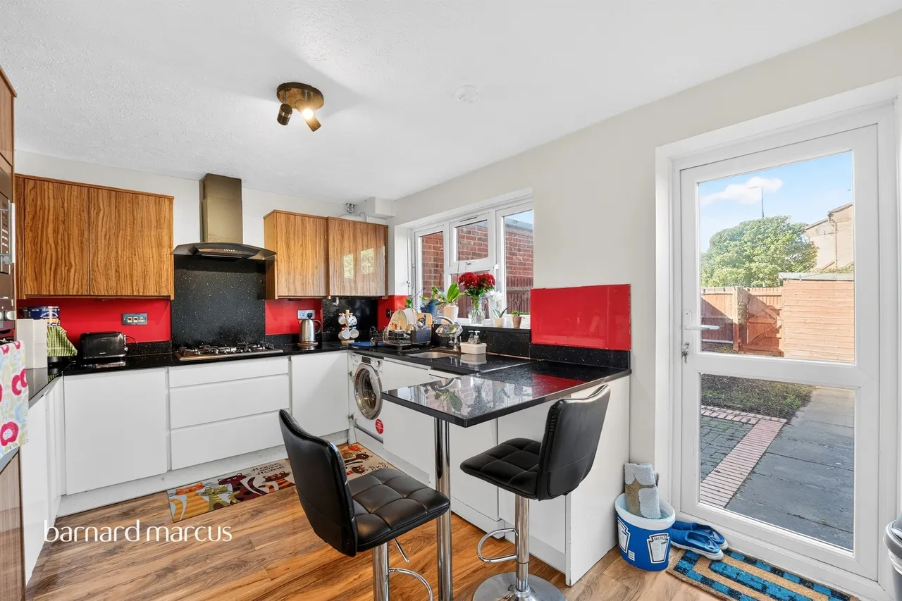 Spring Grove, Mitcham, CR4, photo 2