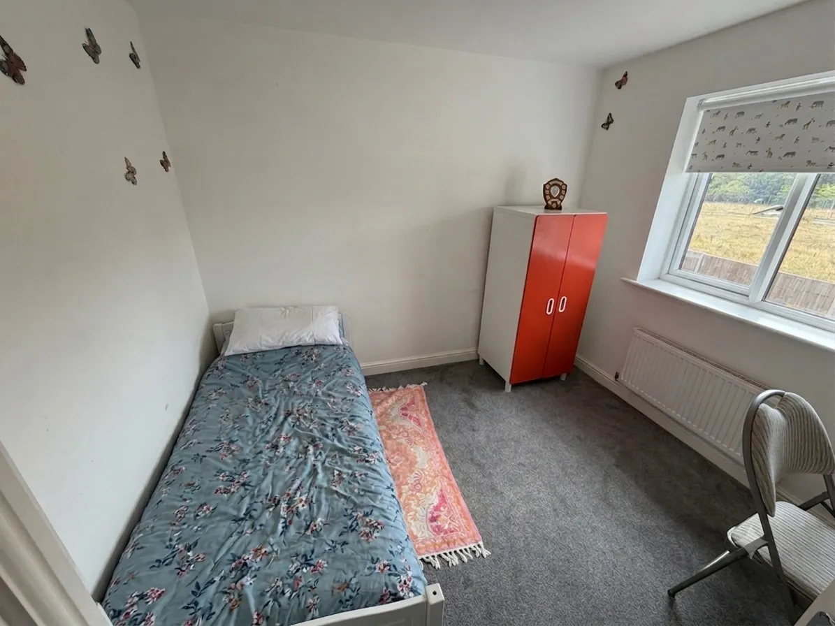 Keighley Close, MK10 9WP, photo 11