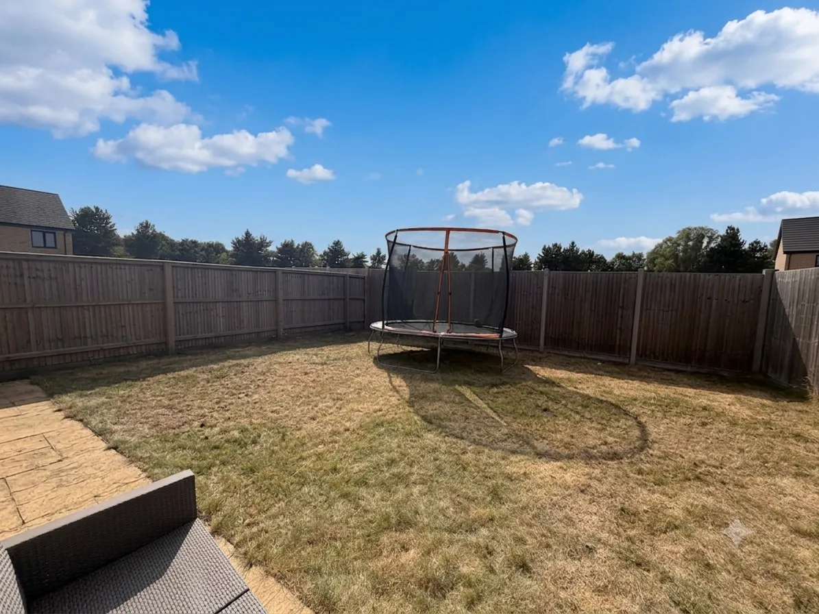 Keighley Close, MK10 9WP, photo 13