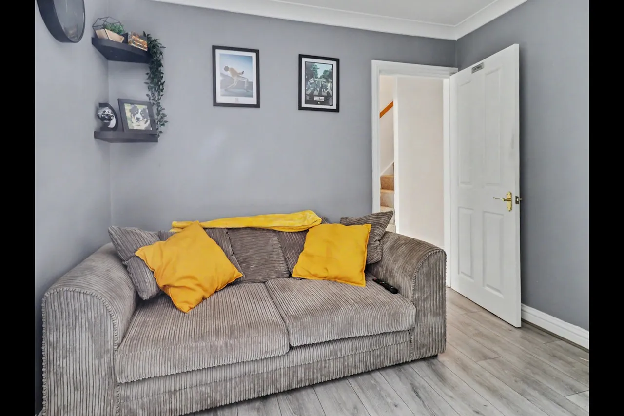 Fields Park Road, Newport, NP20, photo 9