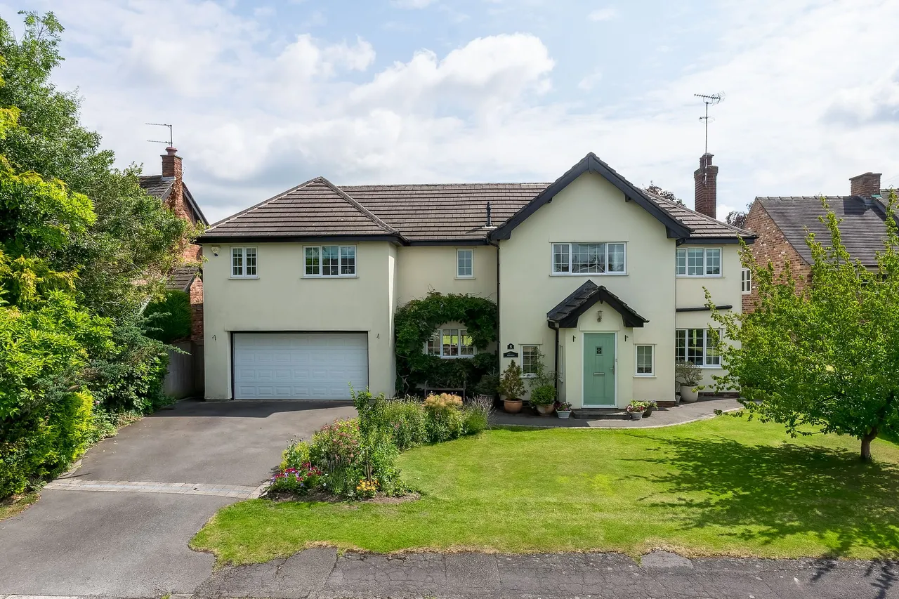 5 bed house for sale, Wych Lane, Macclesfield