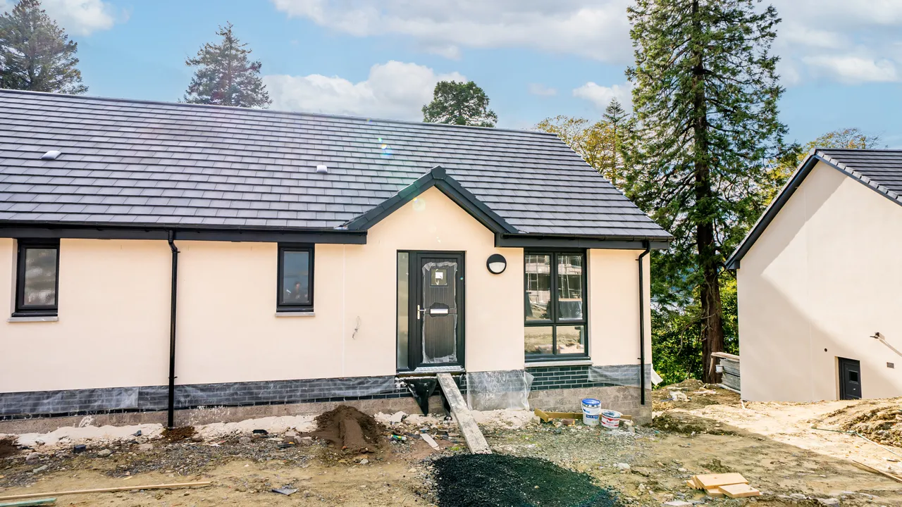 Blair Gardens, Shandon, G84, photo 10