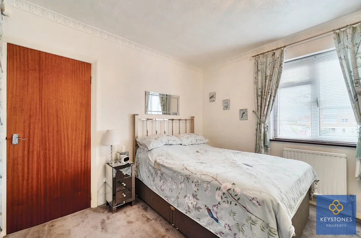 Carter Drive, Romford, RM5 2UT, photo 12