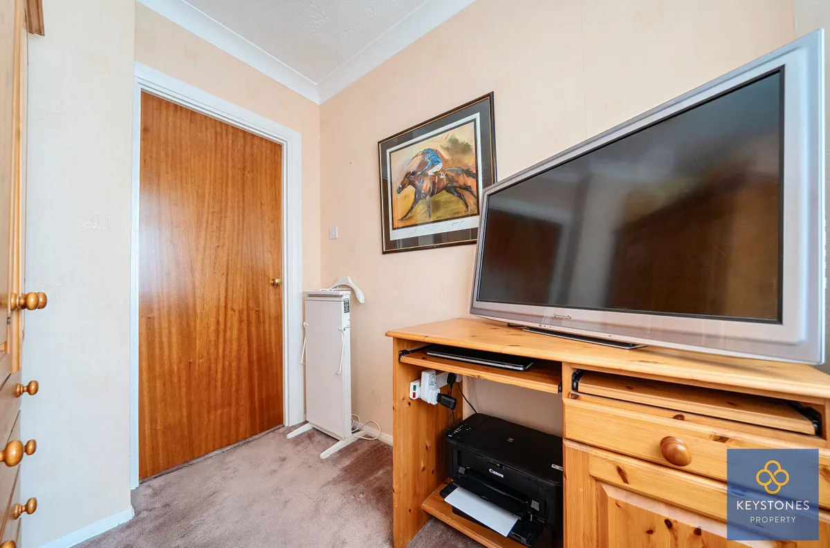 Carter Drive, Romford, RM5 2UT, photo 10