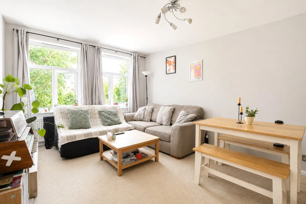 2 bed flat for sale, George Court, Hampton Park, BS6