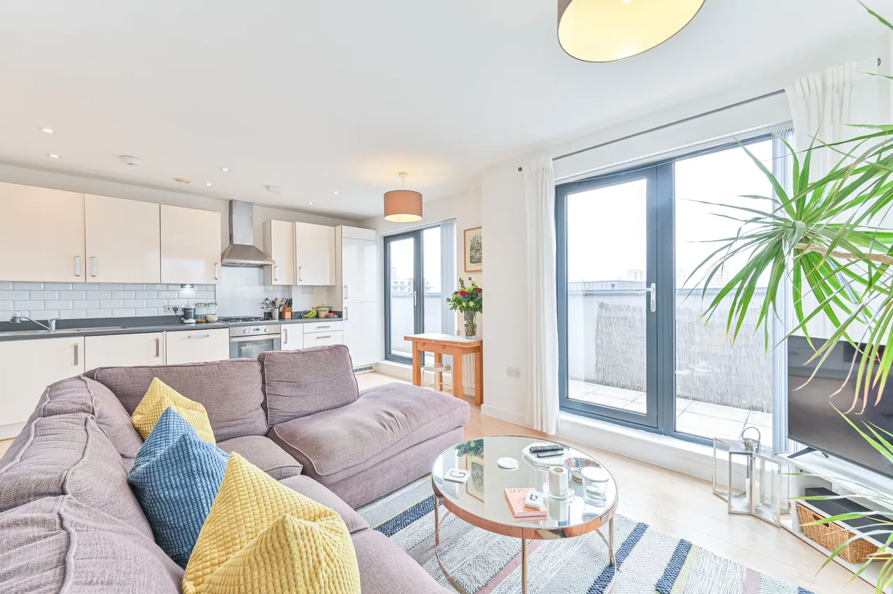 Flat 8, 243 Brixton Road, London, photo 12