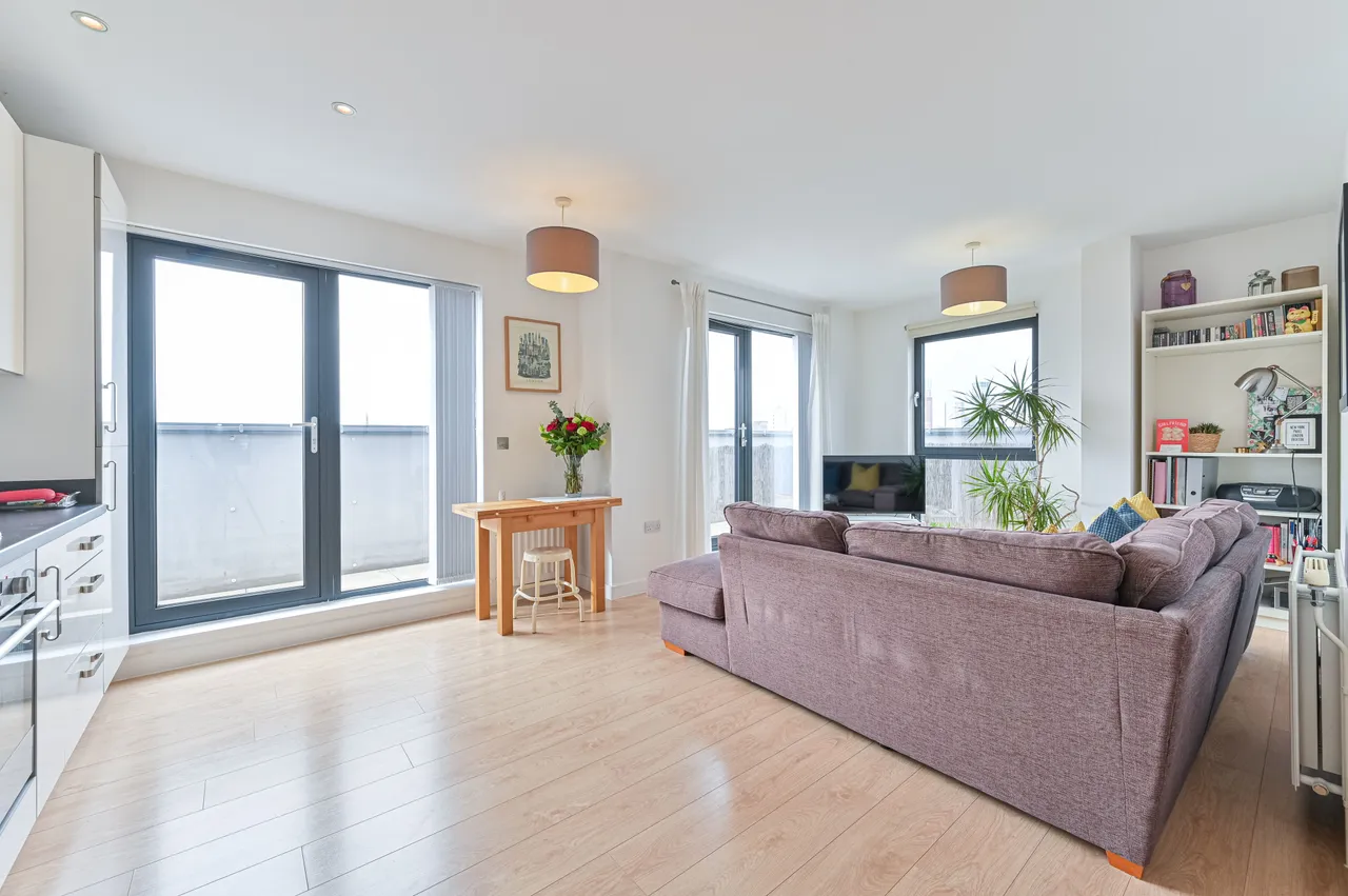 Flat 8, 243 Brixton Road, London, photo 5