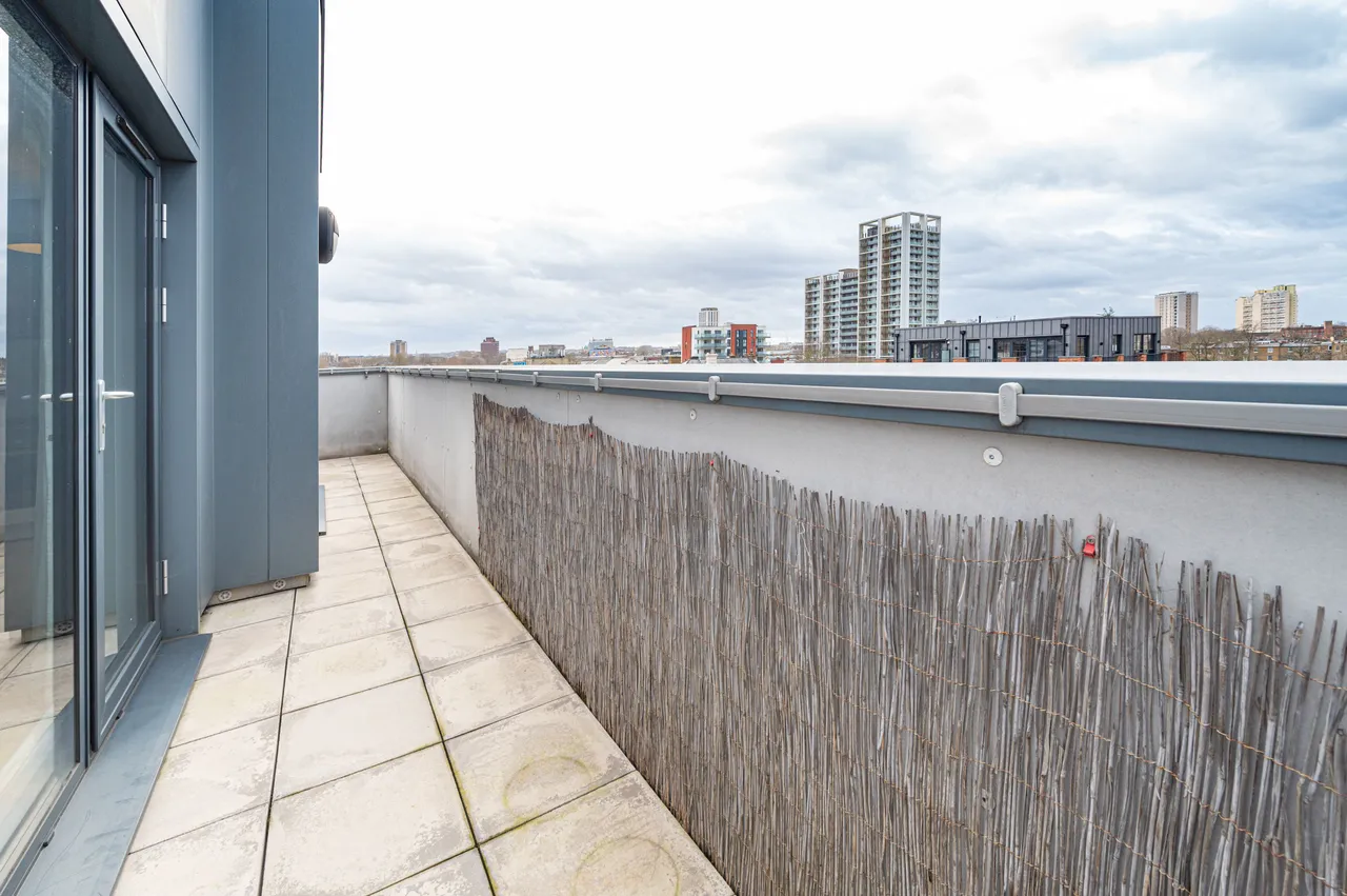 Flat 8, 243 Brixton Road, London, photo 6