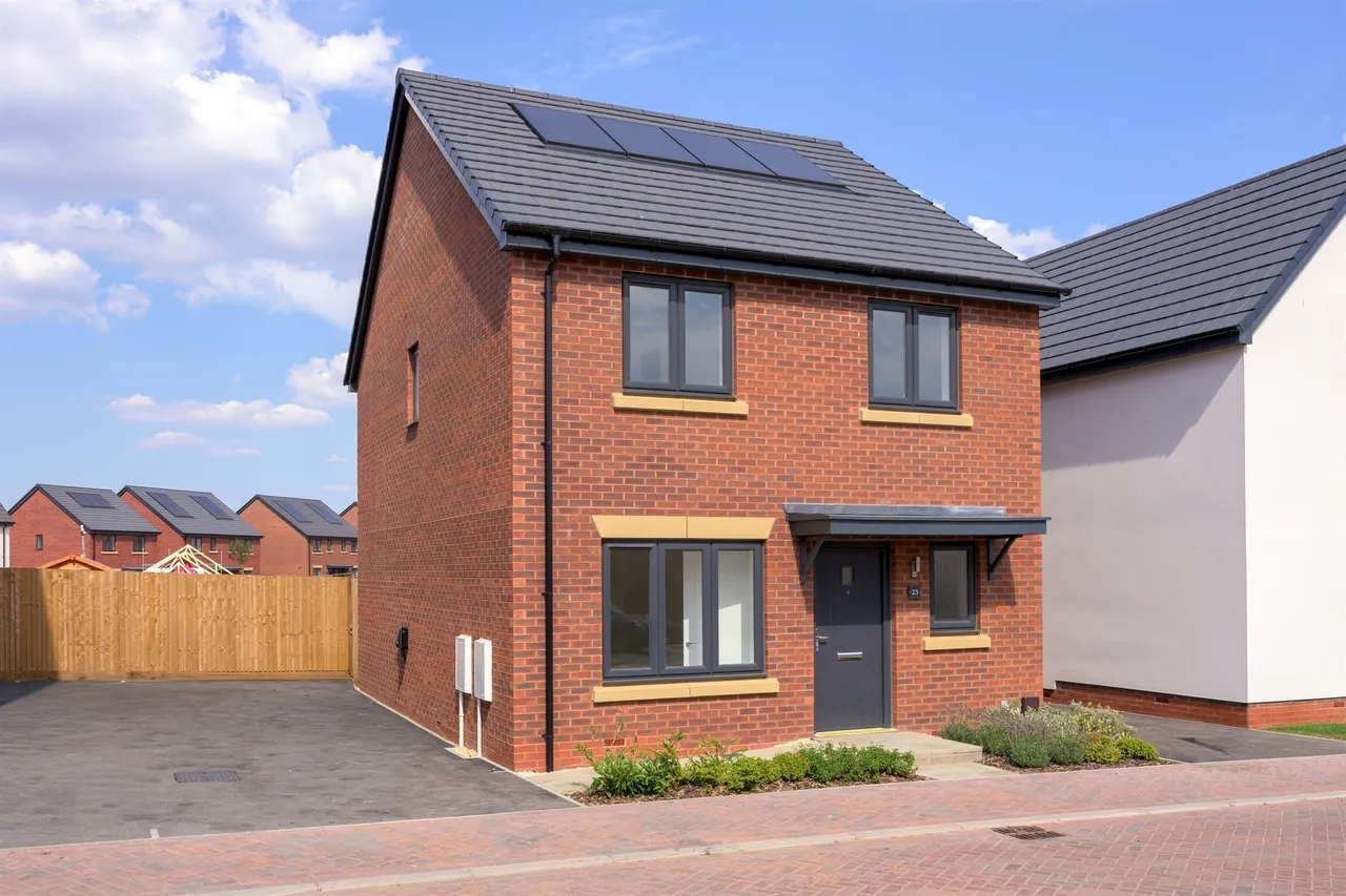 3 bed house for sale, Wood Avens Way, Kettering, NN14