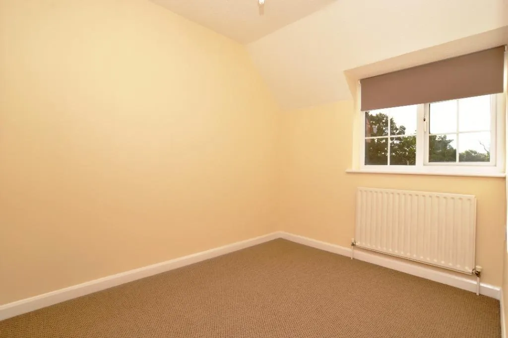 St Francis Court, Shefford, photo 7