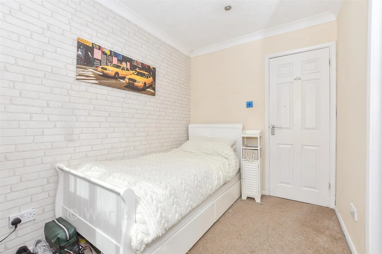 Jarvis Place, St Michaels, TN30, photo 13