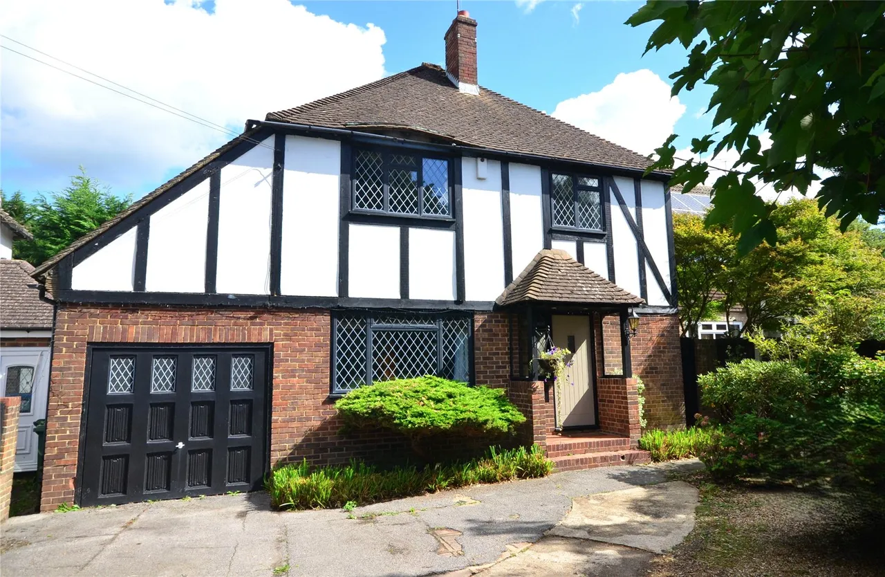 London Road, East Grinstead, RH19, photo 2