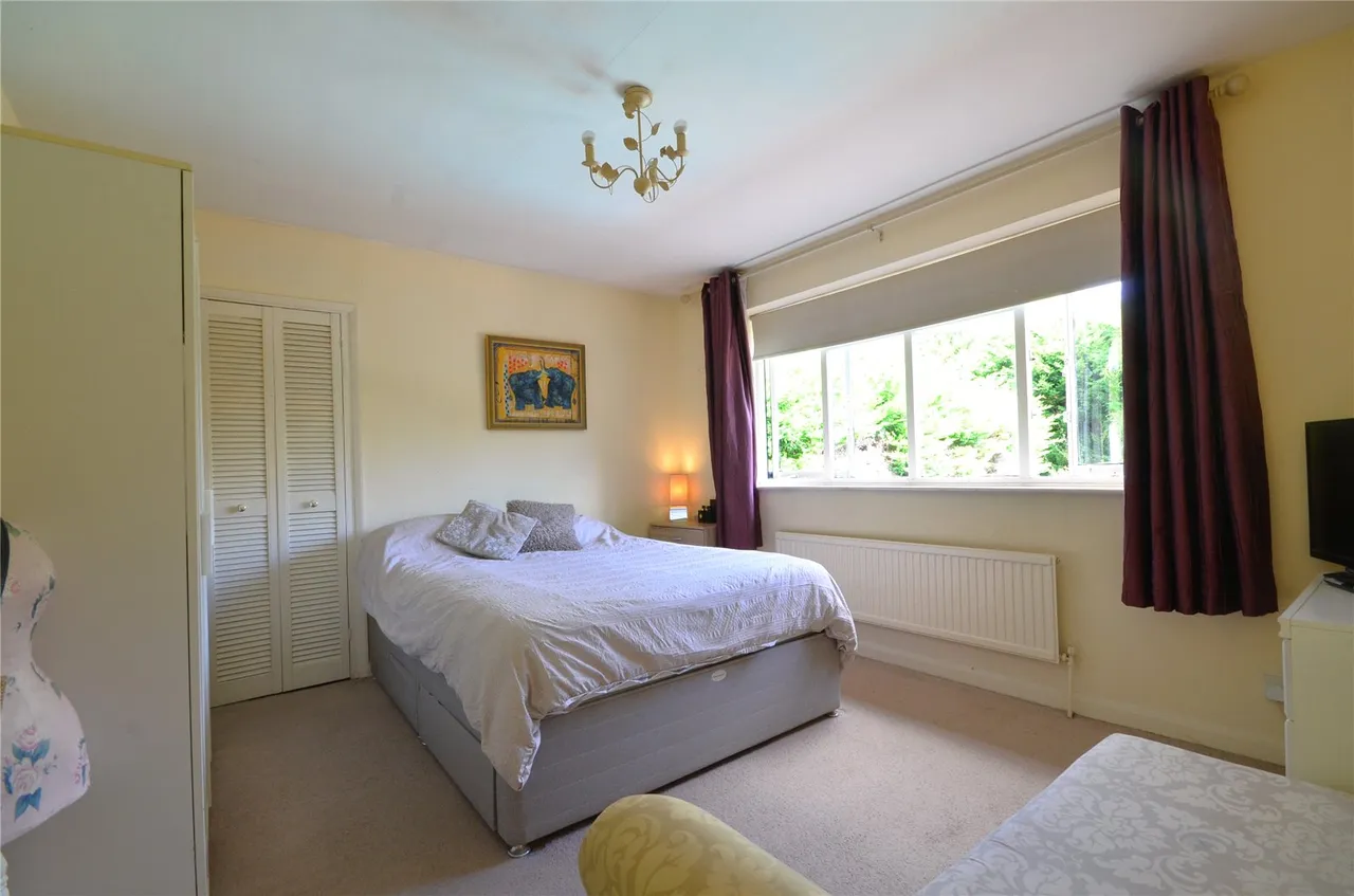 London Road, East Grinstead, RH19, photo 7