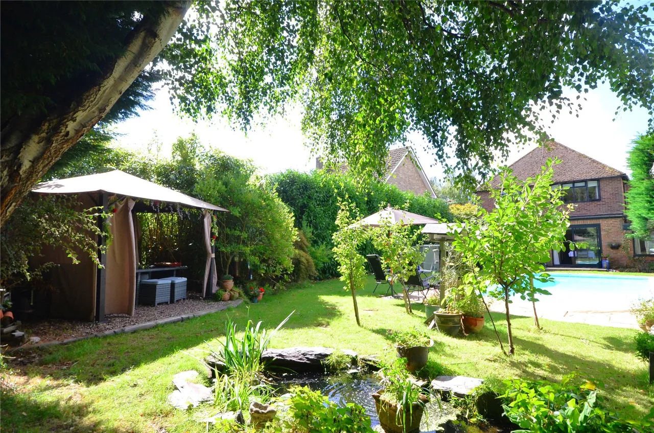 London Road, East Grinstead, RH19, photo 6