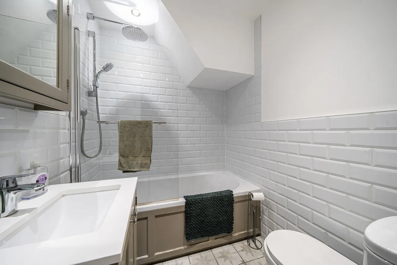 Beverley Road, Ruislip Manor, HA4, photo 8
