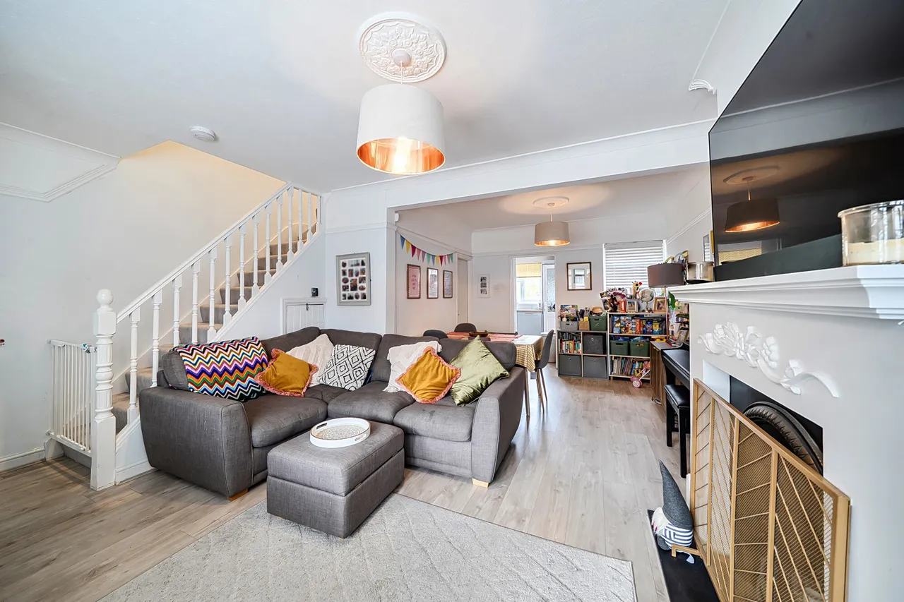 Beverley Road, Ruislip Manor, HA4, photo 17