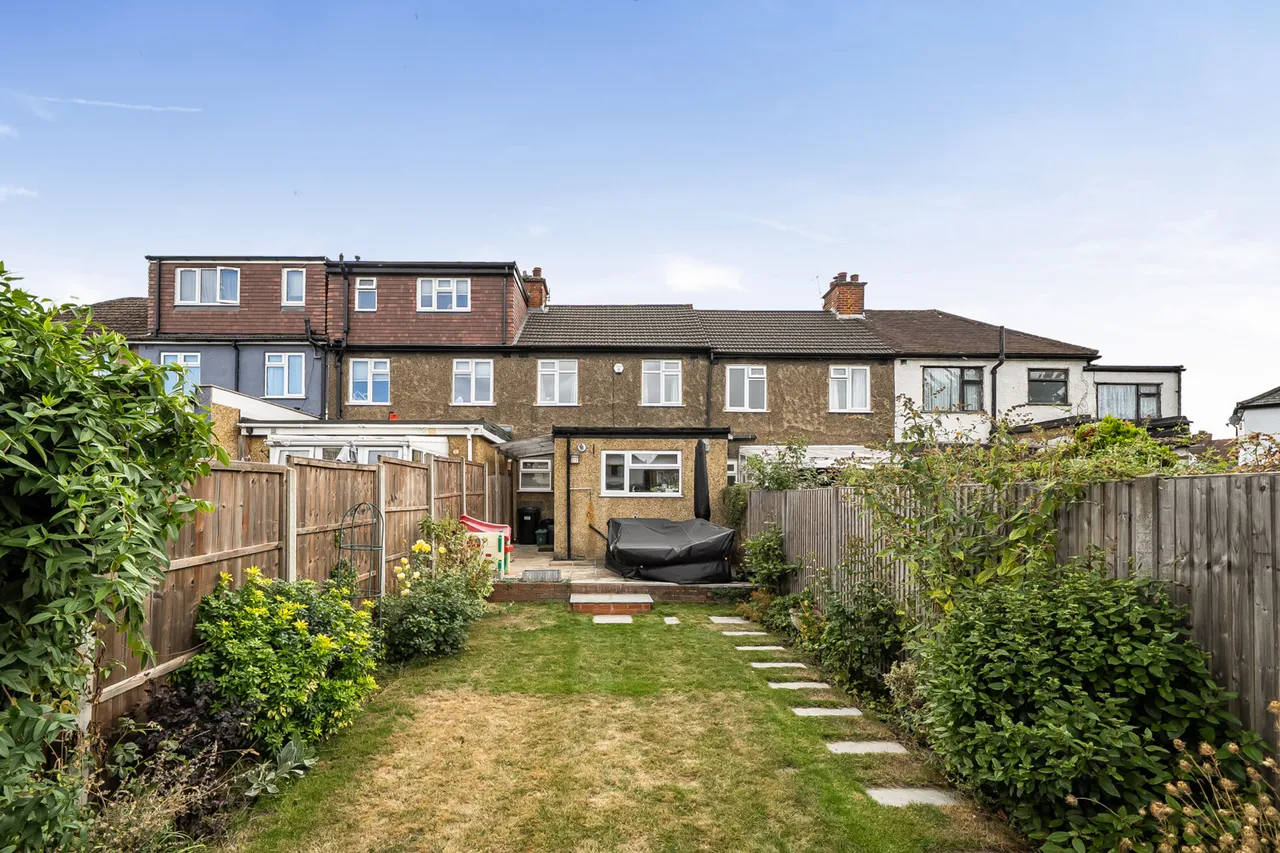Beverley Road, Ruislip Manor, HA4, photo 10