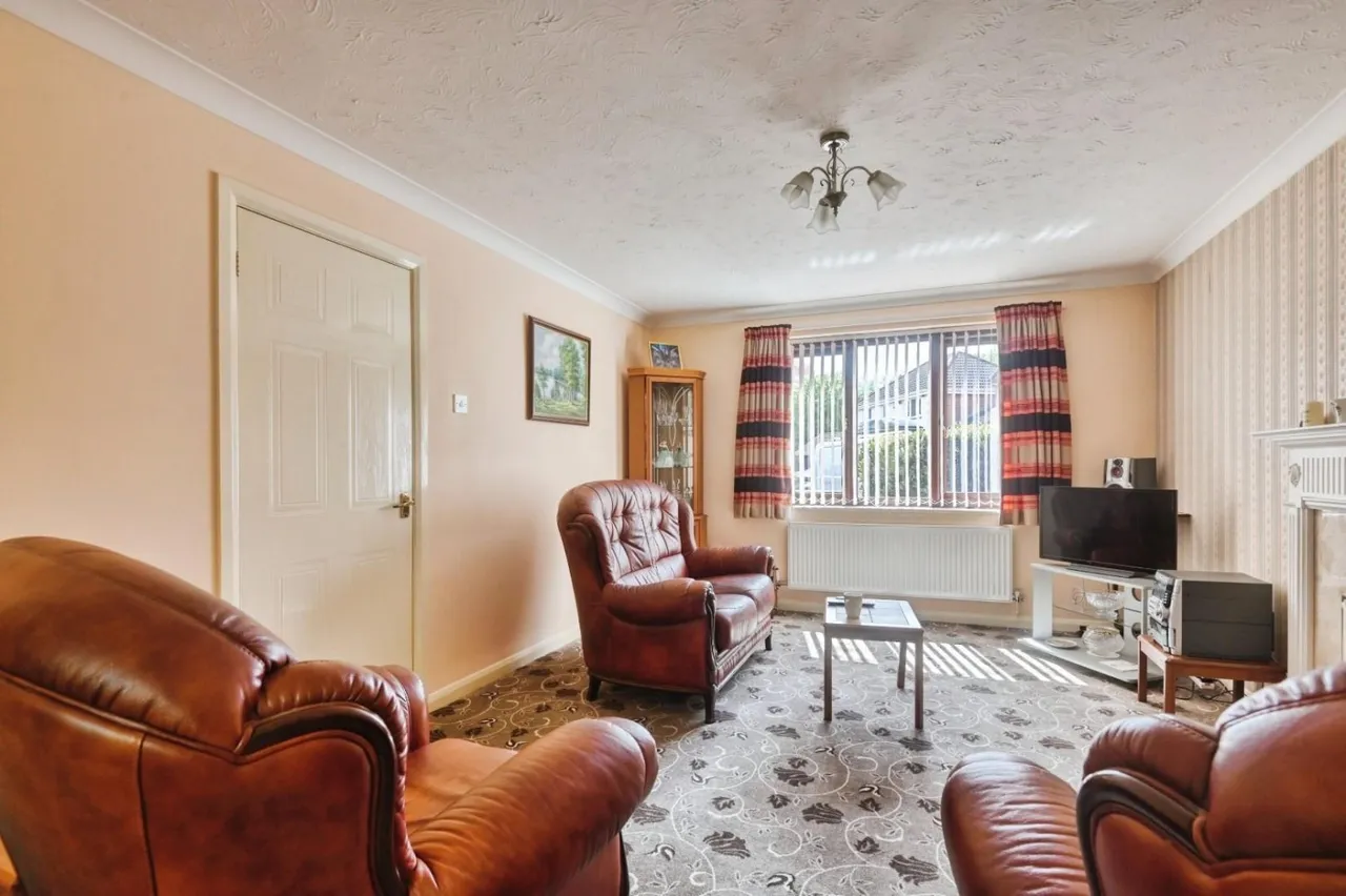 Lindisfarne, Tamworth, B77, photo 4