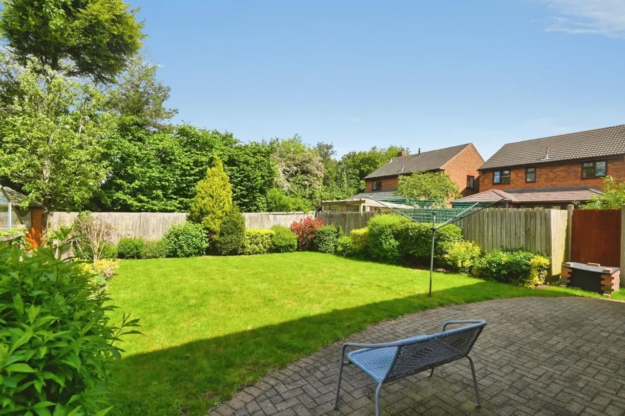 Lindisfarne, Tamworth, B77, photo 17