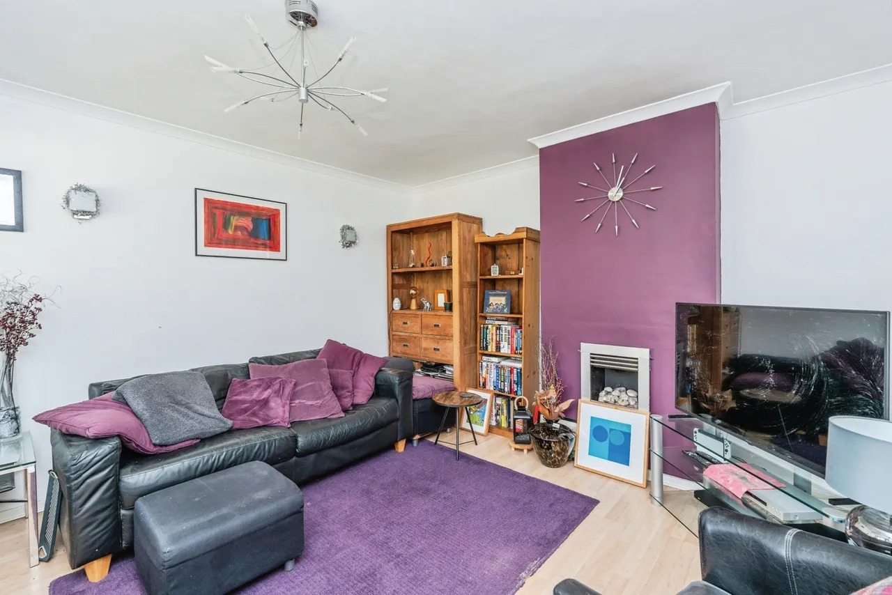 Midanbury Lane, Southampton, SO18, photo 6