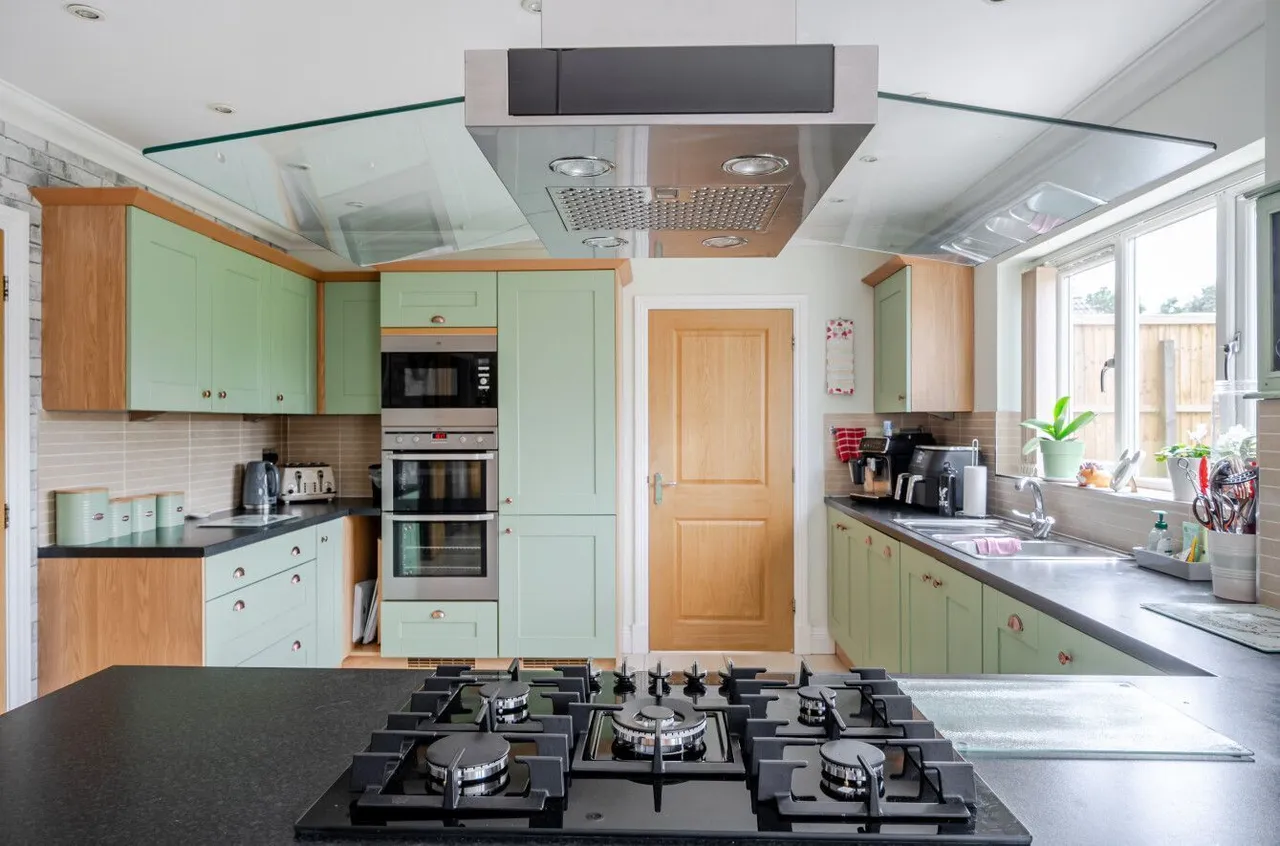 Claremont Gardens, Hallatrow, BS39, photo 7
