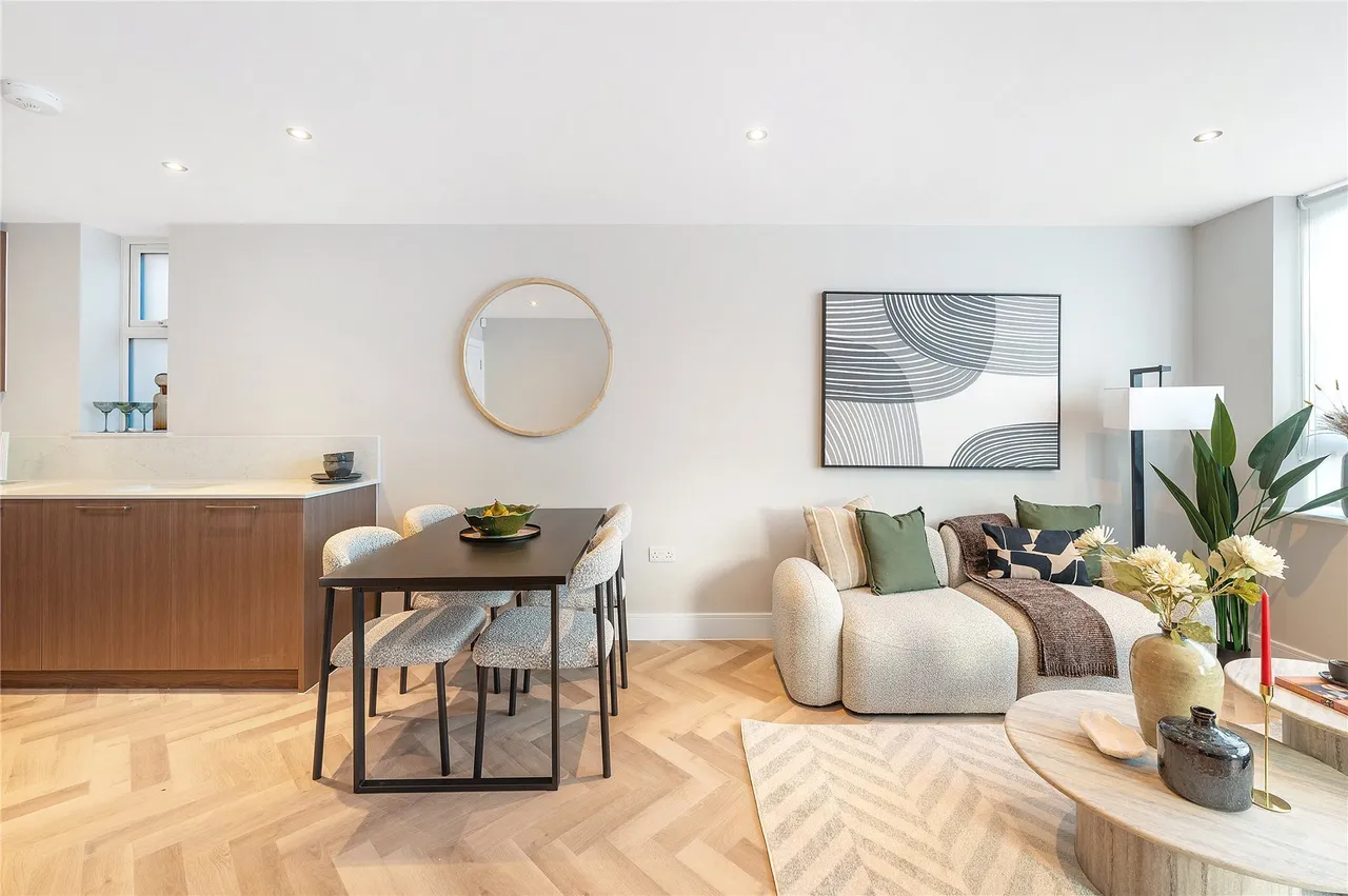 Thornton Road, London, SW12, photo 2