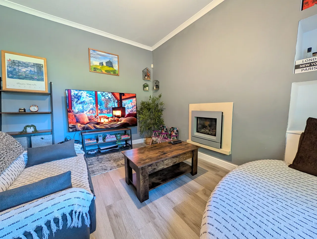 St. Marys Road, New Mills, SK22, photo 5