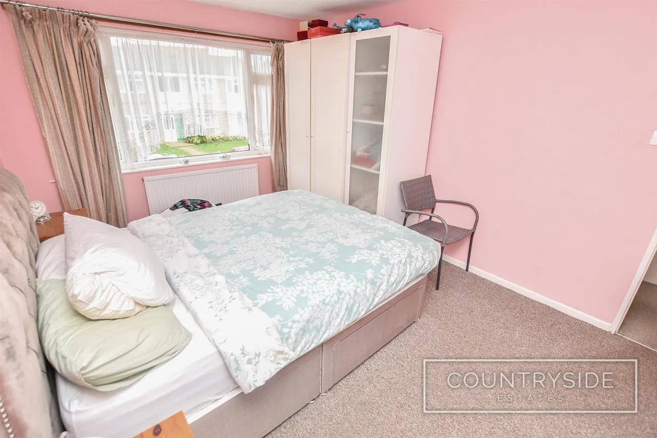 Kingsmere, Thundersley, photo 10