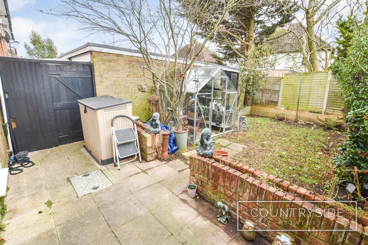 Kingsmere, Thundersley, photo 5