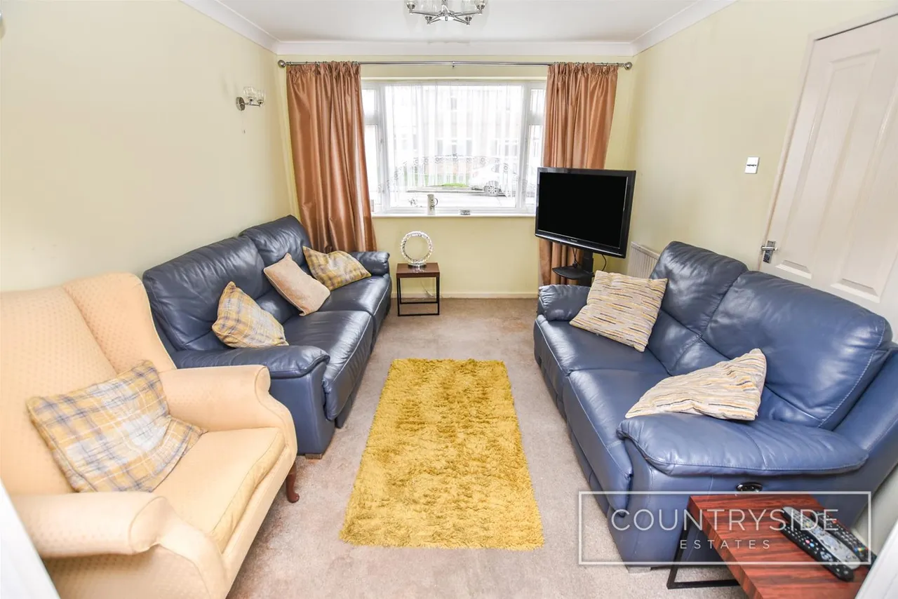 Kingsmere, Thundersley, photo 8