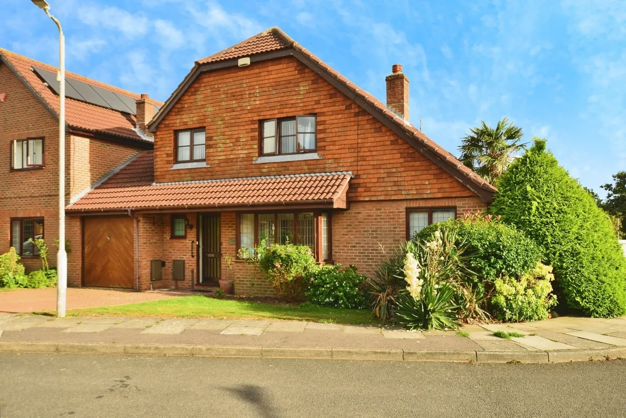 4 bed house for sale — Old Mead, Folkestone, Kent, CT19
